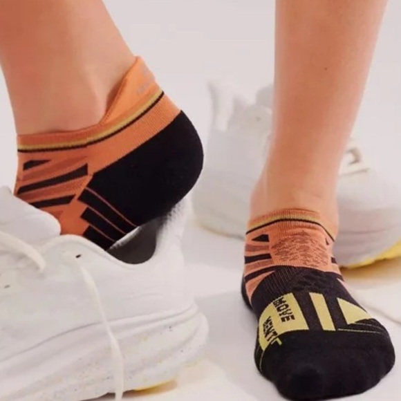 NWT Free People FP Movement x Comrad Ankle Tab Socks Brand Size medium 8-10.5 - Picture 5 of 8